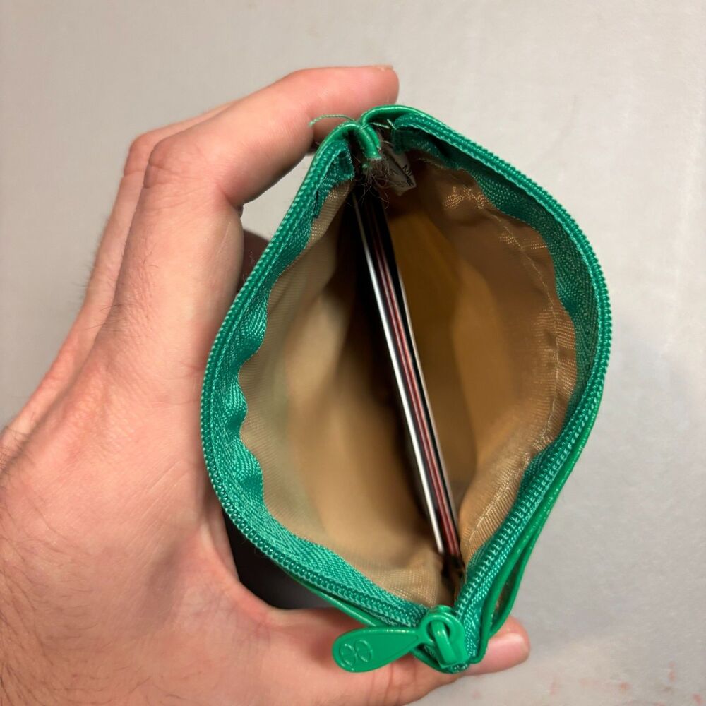 Buxton Kelly Green Pebbled Leather Card Holder Wallet - Picture 7 of 8